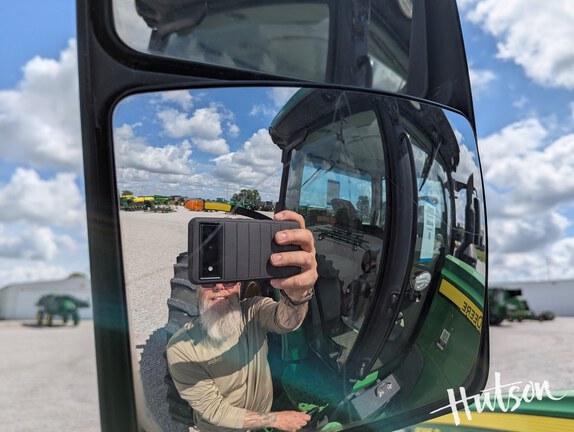 Photo of 2018 John Deere 8295R