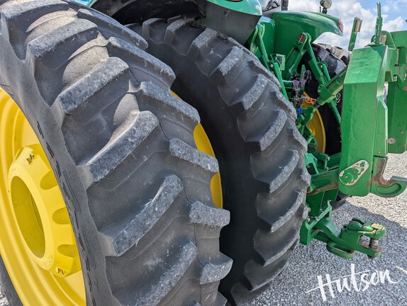 Photo of 2018 John Deere 8295R