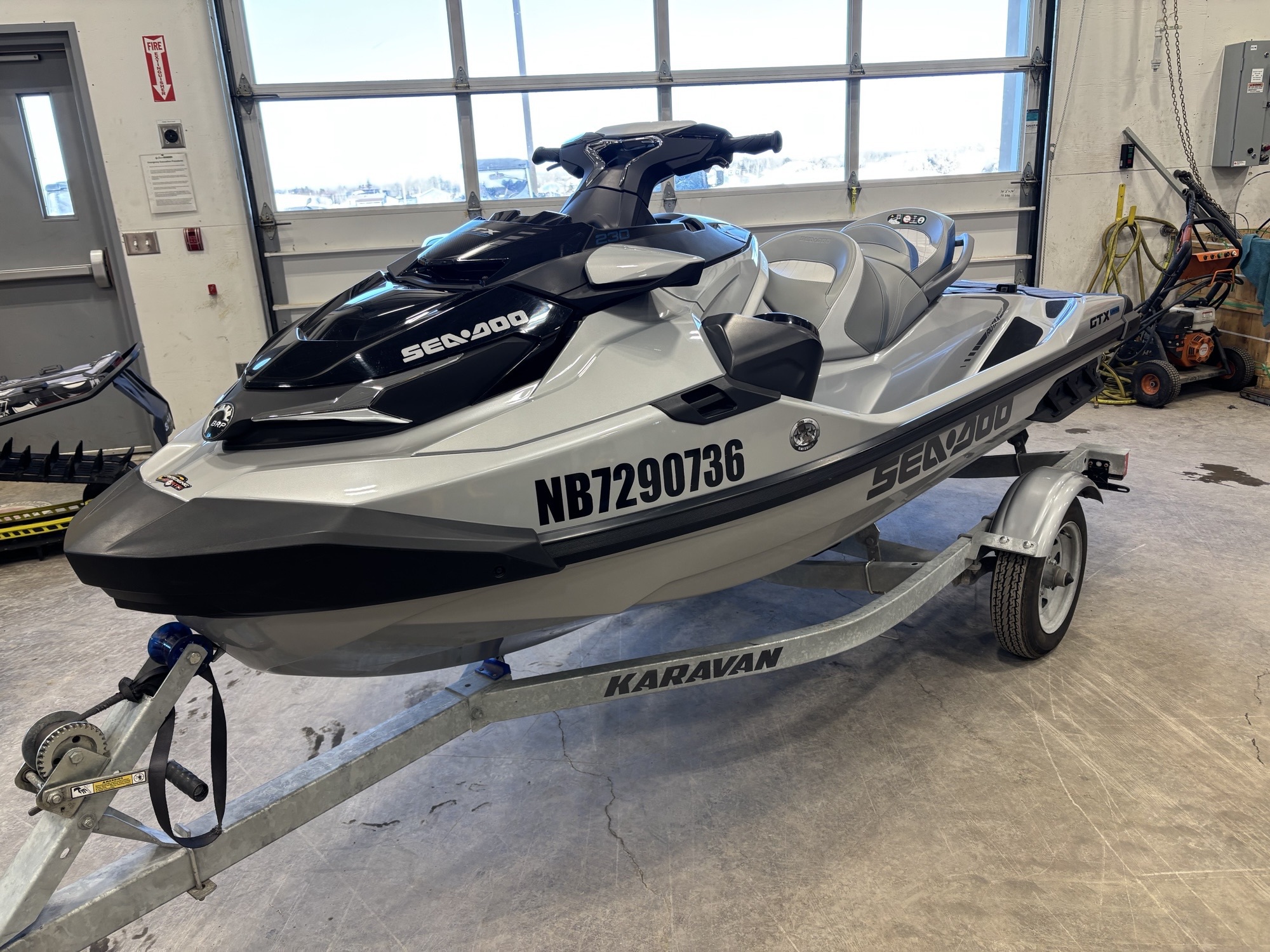 2021 Karavan MOVE 1 BOAT TRAILER Image 2