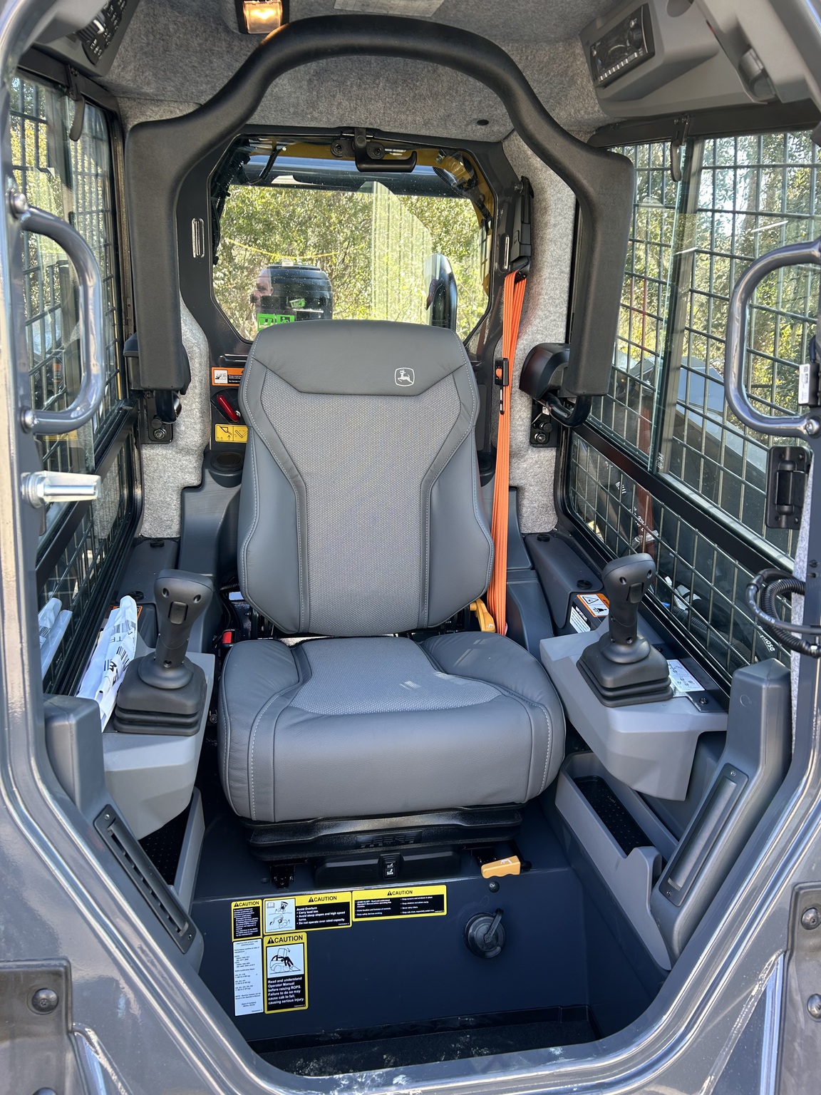 2026 John Deere 333 P Image 5