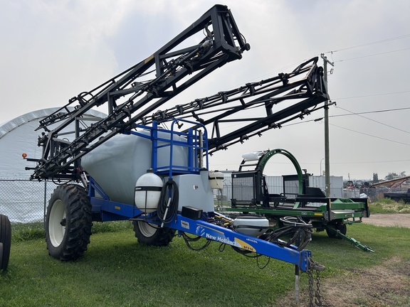 Used 2008 New Holland SF216 Pull Type Sprayers at Horizon Ag & Turf in Barrhead, AB - Photo2