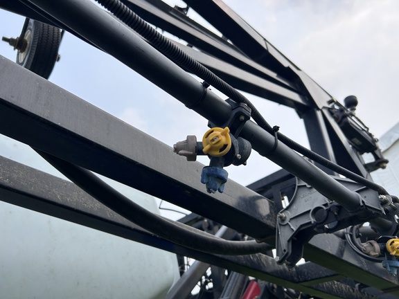 Used 2008 New Holland SF216 Pull Type Sprayers at Horizon Ag & Turf in Barrhead, AB - Photo13