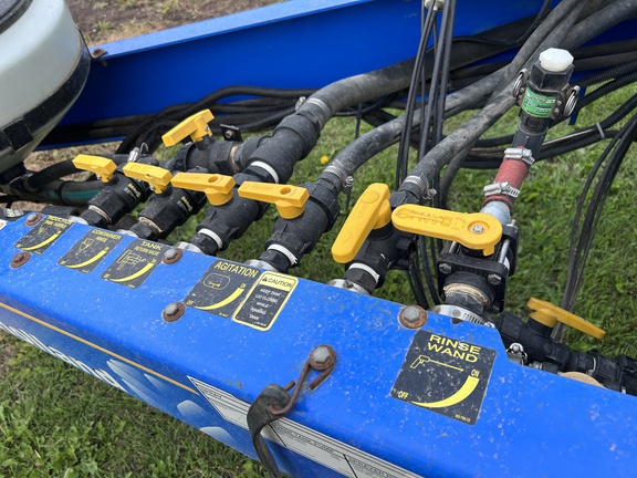 Used 2008 New Holland SF216 Pull Type Sprayers at Horizon Ag & Turf in Barrhead, AB - Photo18