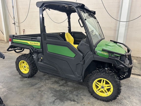 2022 John Deere XUV 835M Used Equipment
