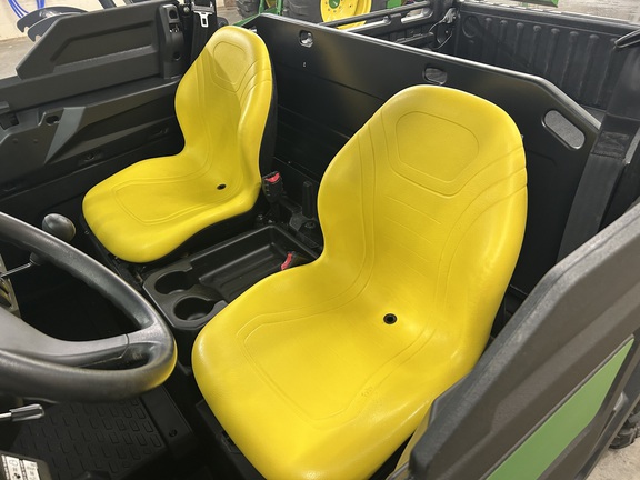 2022 John Deere XUV 835M (4th thumbnail)