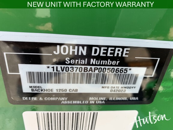 Photo of 2023 John Deere 370B