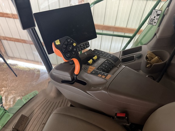 Photo of 2024 John Deere S780