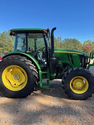 2026 John Deere 6105E-3
