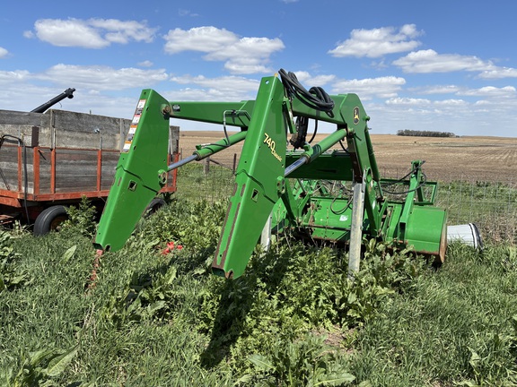 2010 John Deere 740 Used Equipment