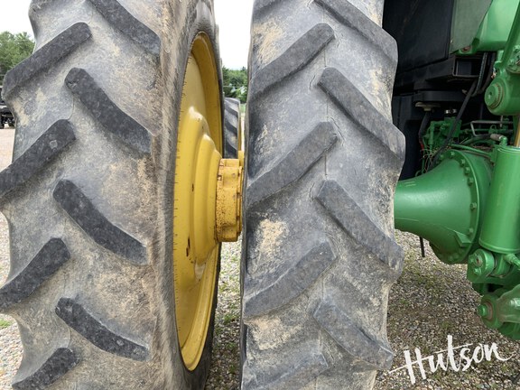 Photo of 2013 John Deere 8360R