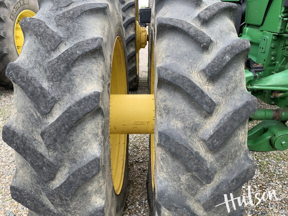 Photo of 2013 John Deere 8360R