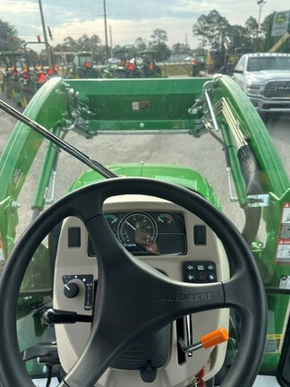 2025 John Deere 3046R-5