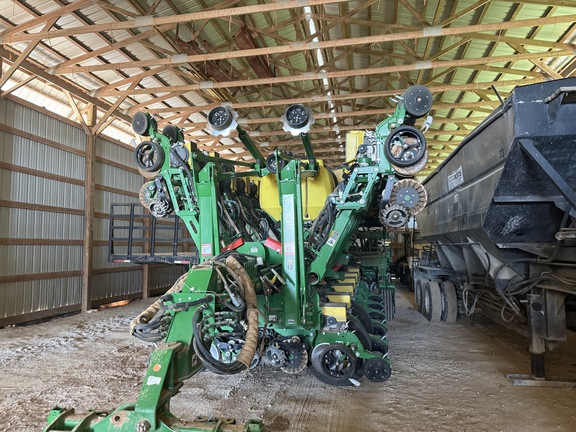 Photo of 2024 John Deere 1795