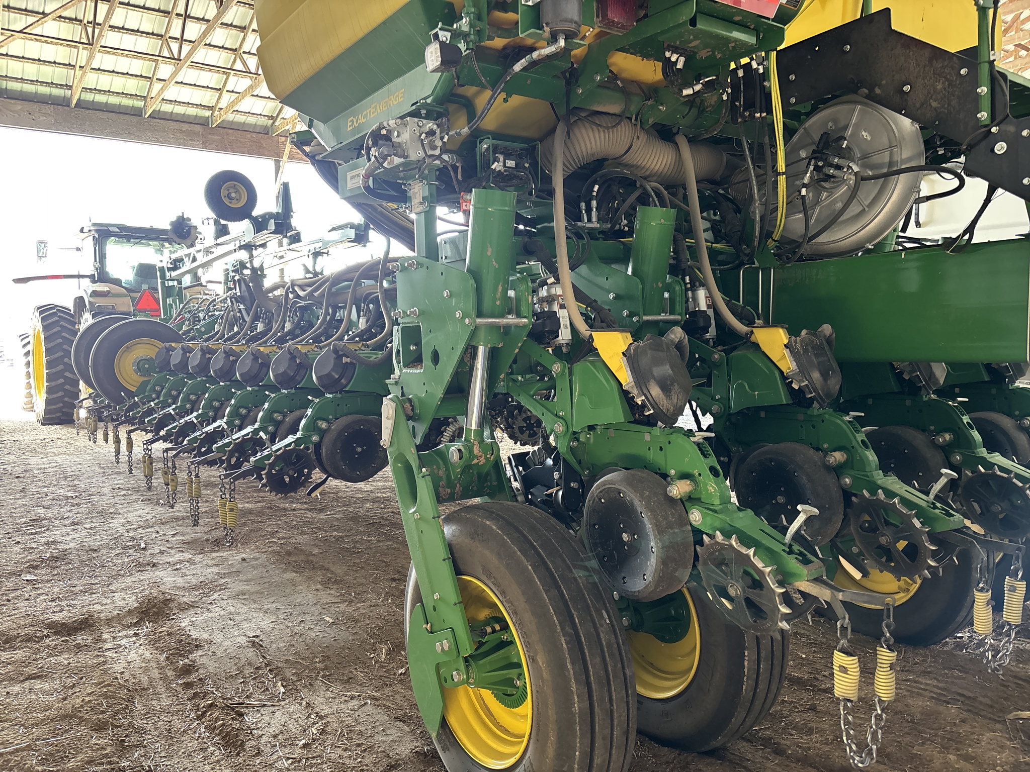 Used 2025 John Deere 1775 Planters: Drawn at Koenig Equipment in Urbana, OH - PhotoXL1