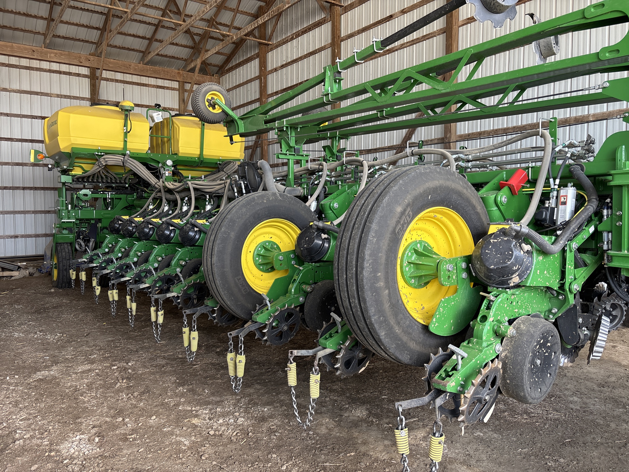 Used 2025 John Deere 1775 Planters: Drawn at Koenig Equipment in Urbana, OH - PhotoXL0
