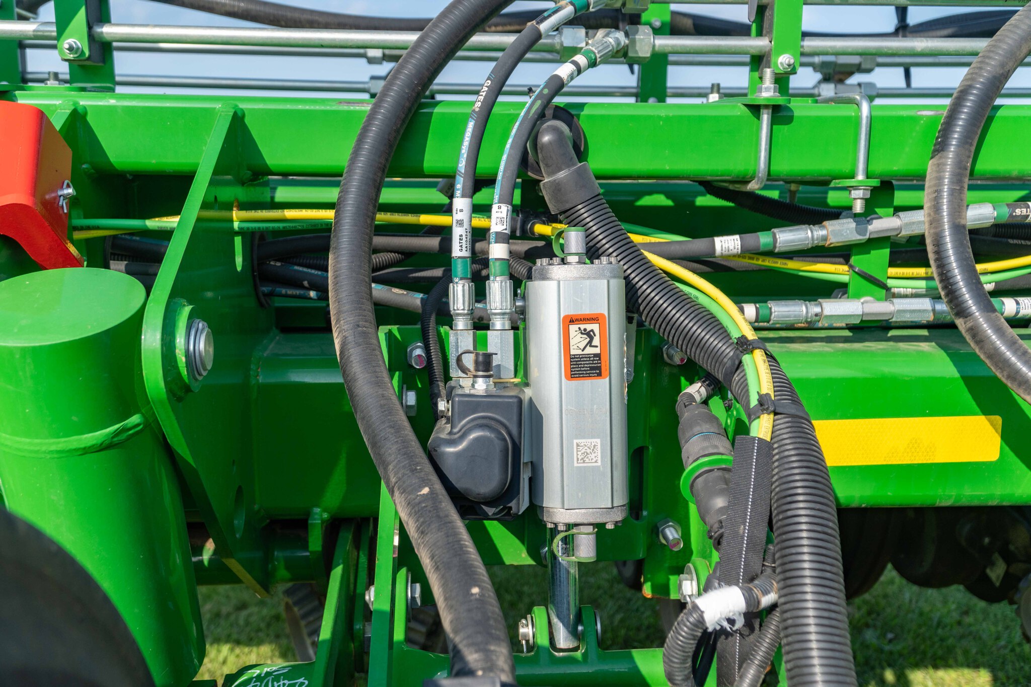 Used 2025 John Deere 1775 Planters: Drawn at Koenig Equipment in Anna, OH - PhotoXL17