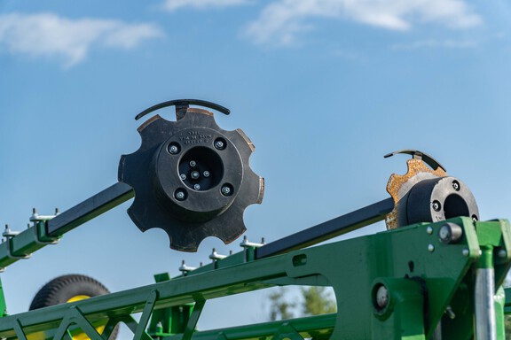 Used 2025 John Deere 1775 Planters: Drawn at Koenig Equipment in Anna, OH - Photo31