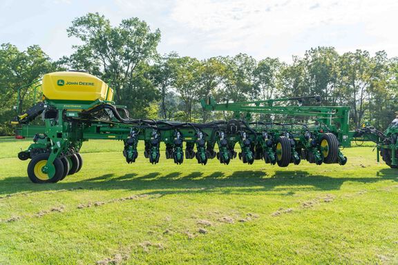 Used 2025 John Deere 1775 Planters: Drawn at Koenig Equipment in Anna, OH - Photo5