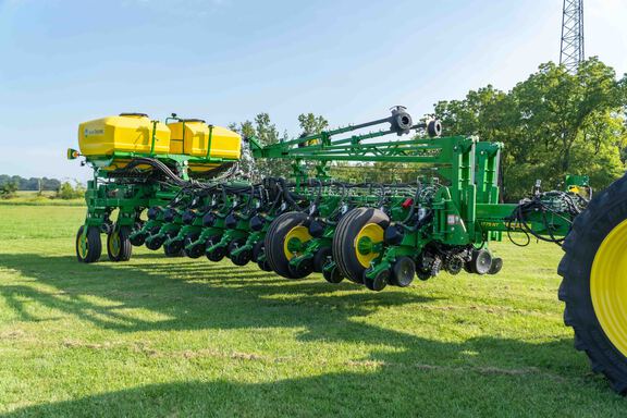 Used 2025 John Deere 1775 Planters: Drawn at Koenig Equipment in Anna, OH - Photo6