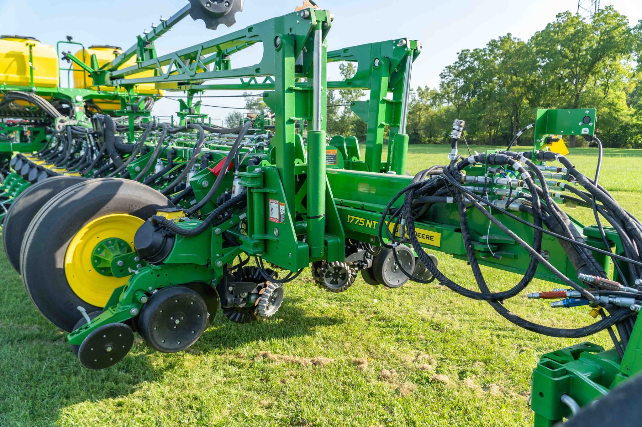 Used 2025 John Deere 1775 Planters: Drawn at Koenig Equipment in Anna, OH - PhotoXL7