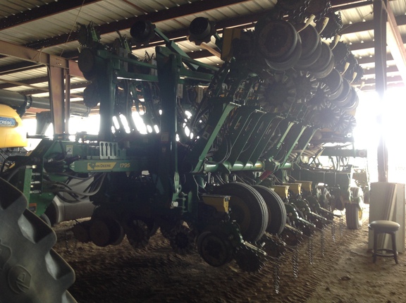 Photo of 2022 John Deere 1795