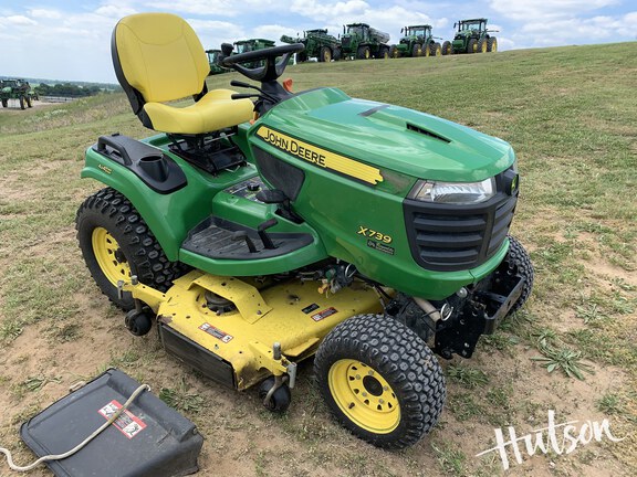 Photo of 2015 John Deere X739