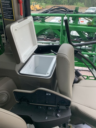 Photo of 2025 John Deere 612R