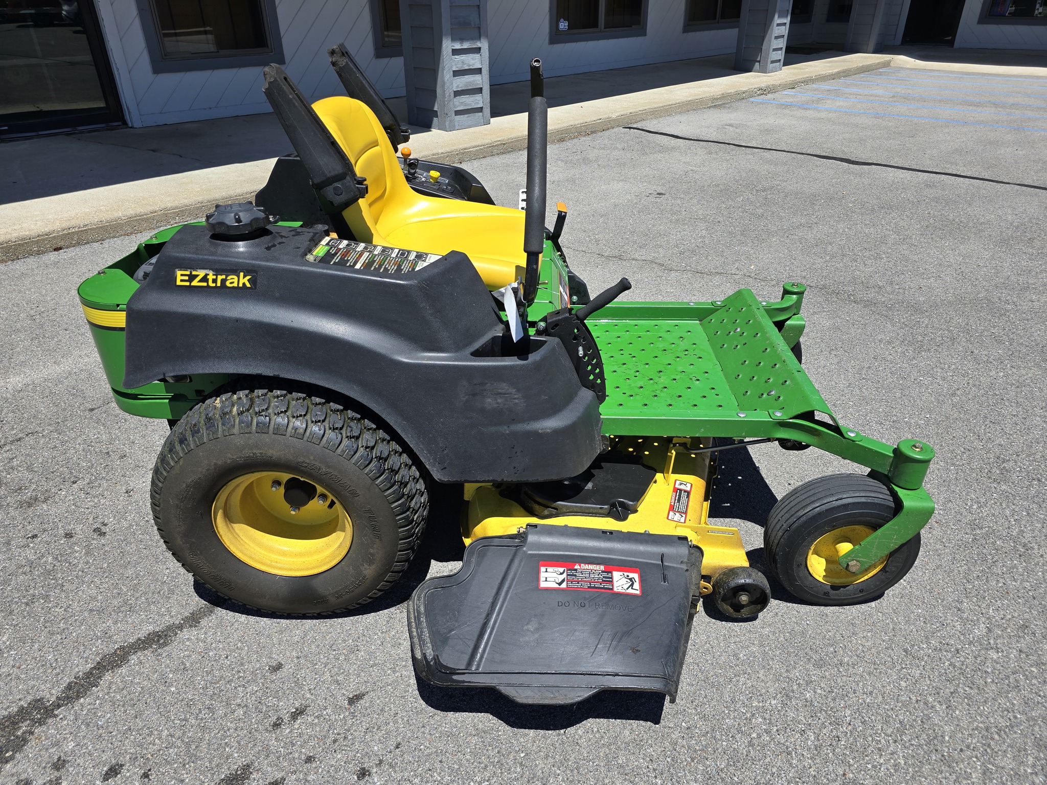 2011 John Deere Z425 Image 6