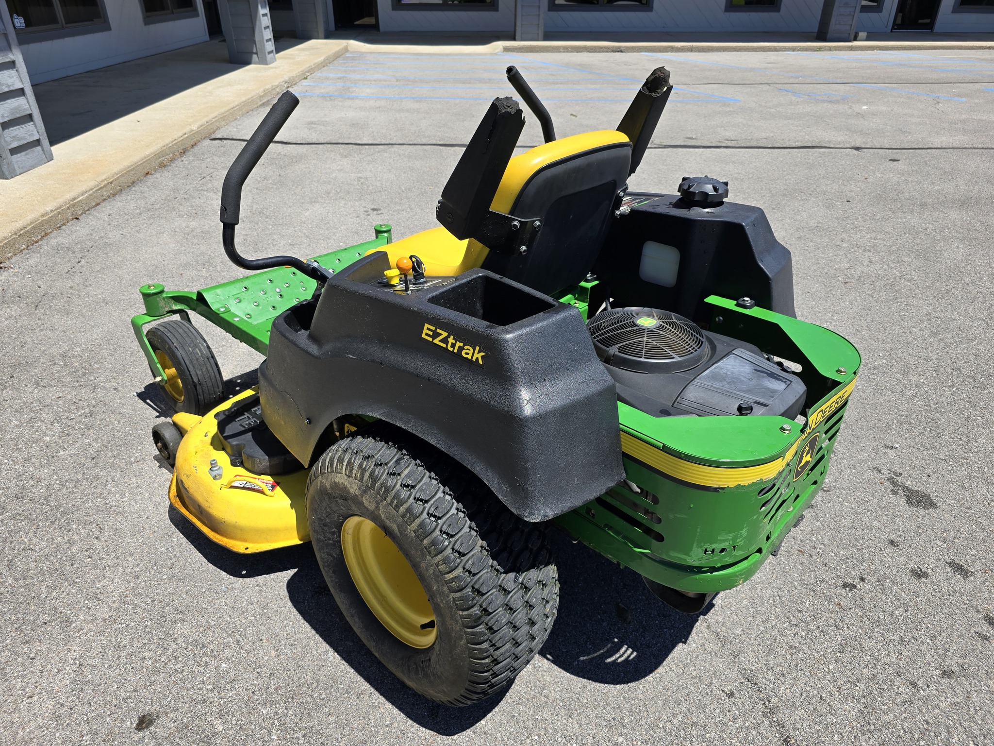 2011 John Deere Z425 Image 7