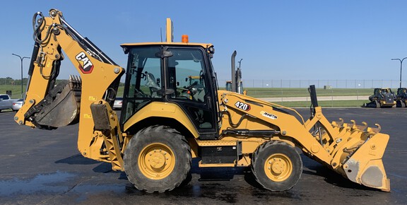 Photo of a 2023 Caterpillar 420