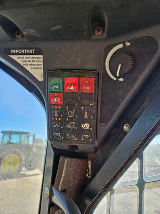 2014 John Deere 320E - Photo14