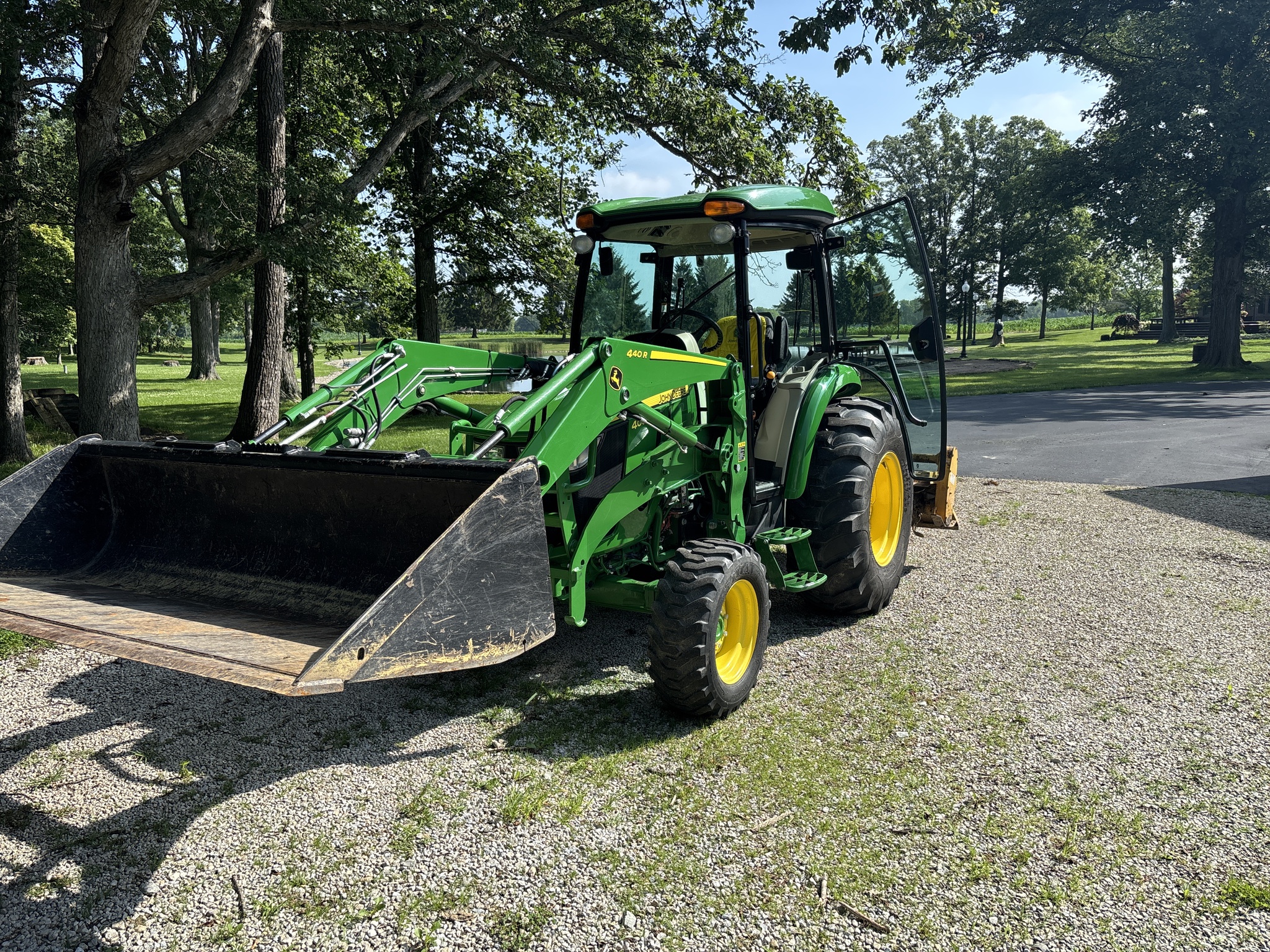 Used 2018 John Deere 4066R Compact Utility Tractors at Koenig Equipment in Knightstown, IN - PhotoXL0