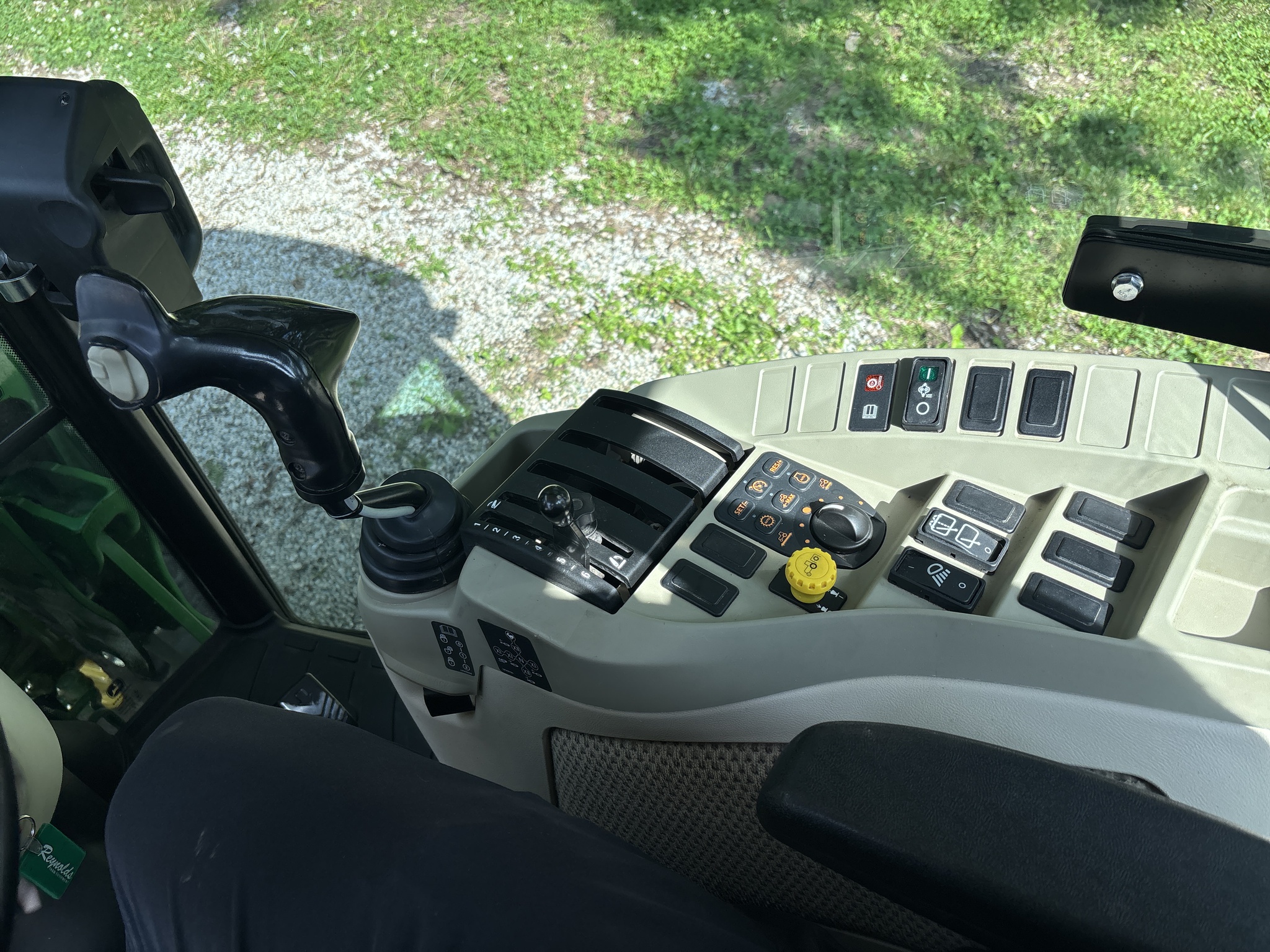 Used 2018 John Deere 4066R Compact Utility Tractors at Koenig Equipment in Knightstown, IN - PhotoXL20
