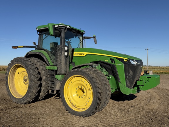  John Deere 8R 370