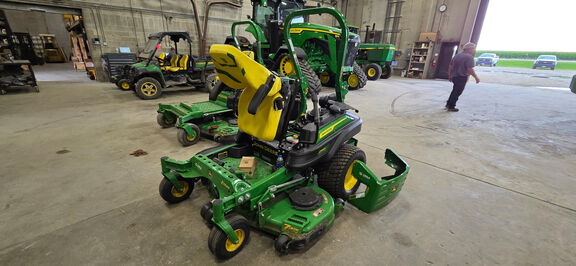 2025 John Deere Z955R EFI - Photo3