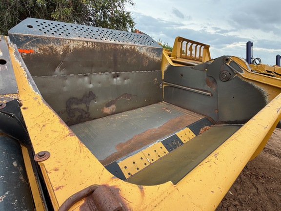 2021 John Deere 2412E