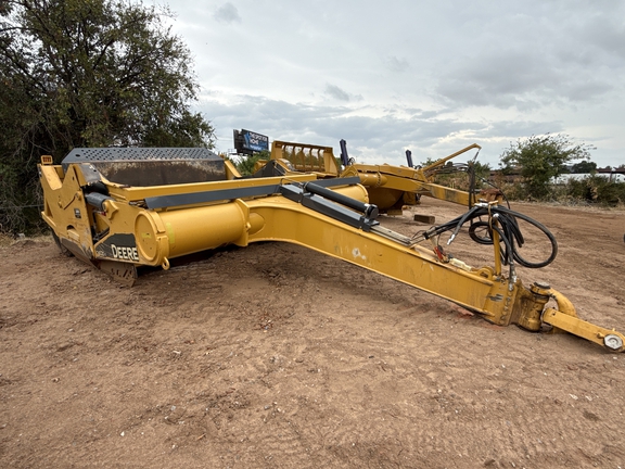 2021 John Deere 2412E