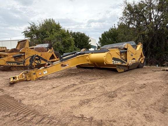 2021 John Deere 2412E