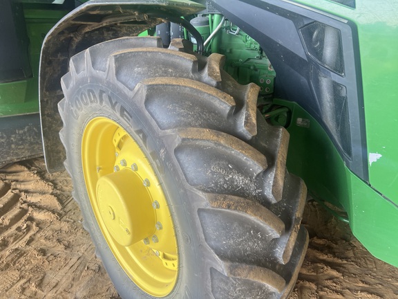 Photo of 2023 John Deere 8R 280