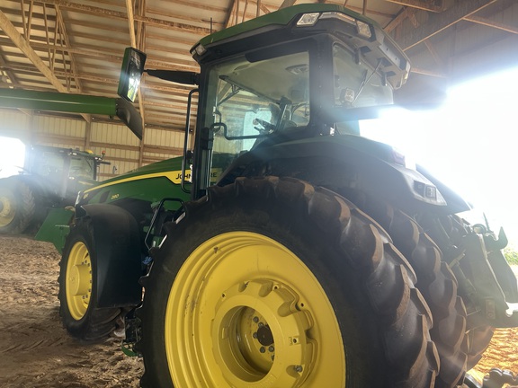 Photo of 2023 John Deere 8R 280