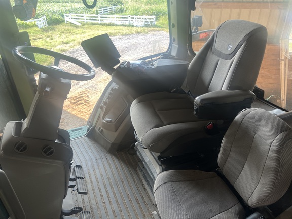 Photo of 2023 John Deere 8R 280
