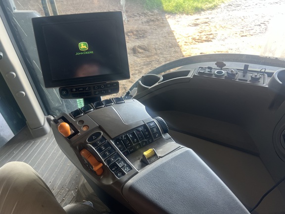 Photo of 2023 John Deere 8R 280