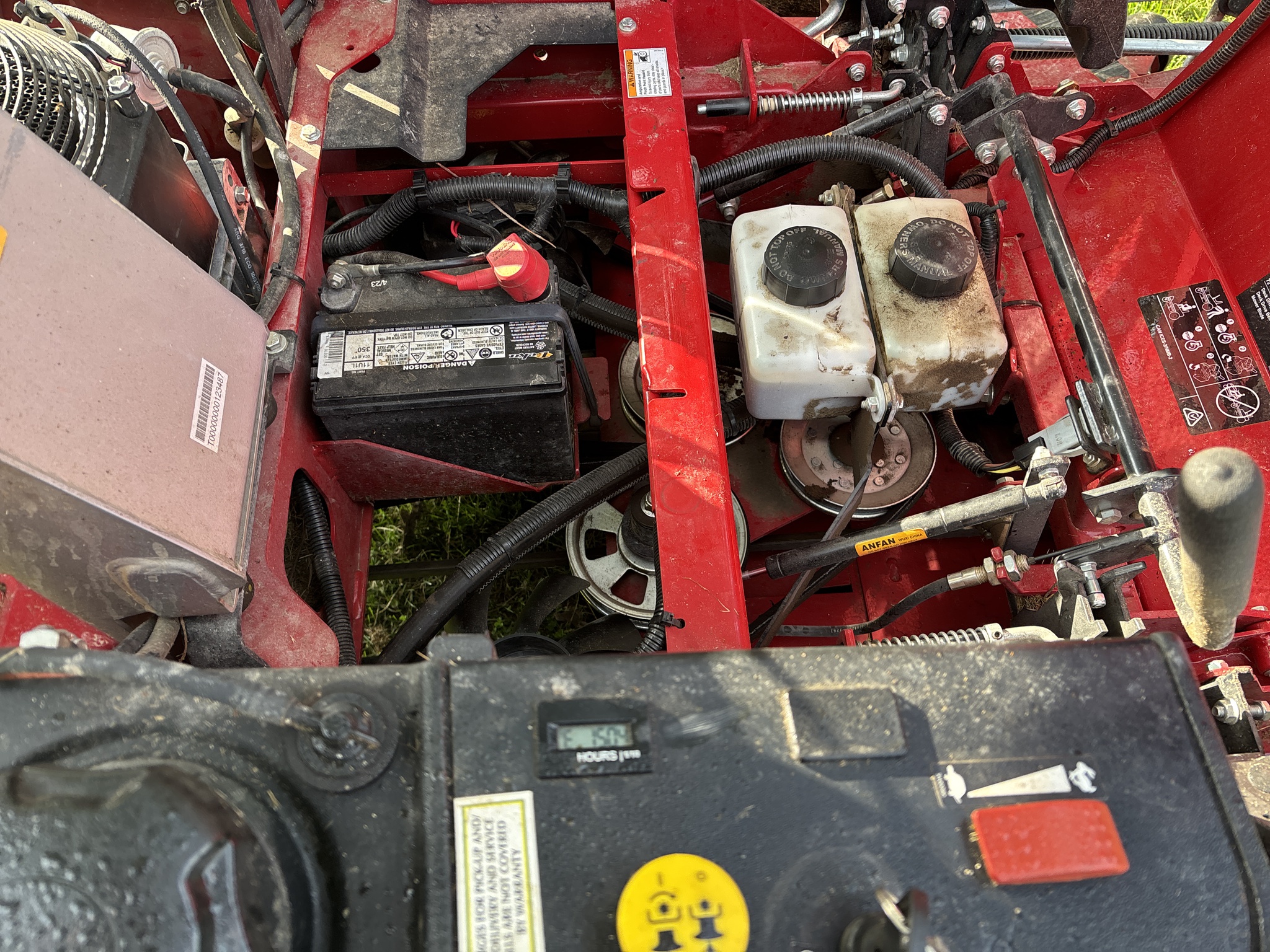 Used 2021 Ferris ISX3300 Zero Turn Mowers at Koenig Equipment in Greenville, OH - PhotoXL9