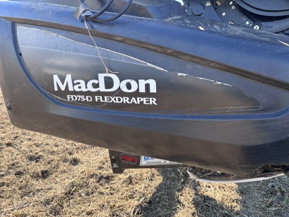 2015 MacDon FD75D