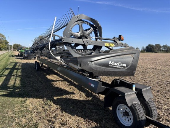 2015 MacDon FD75D