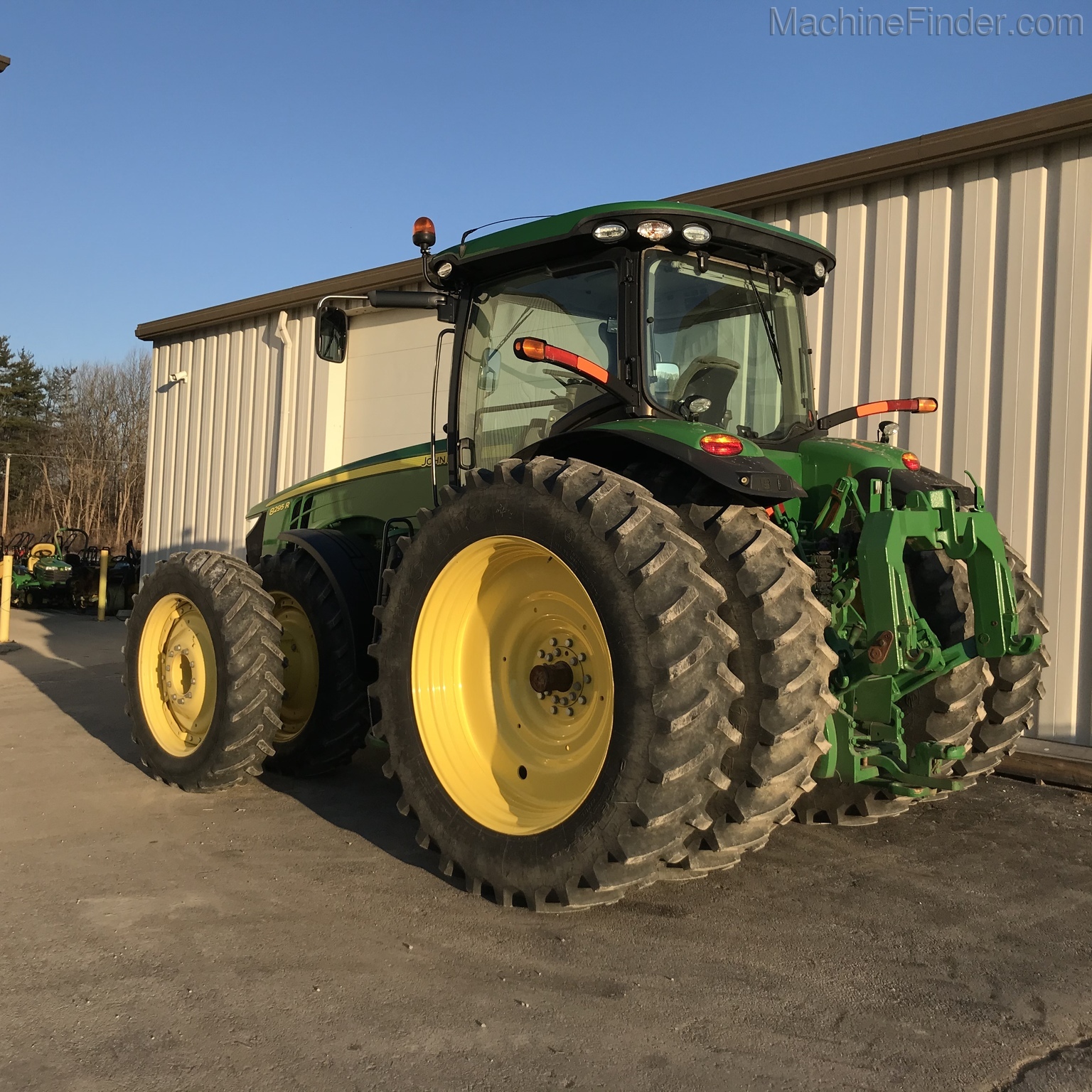 2016 John Deere 8295R Image 6