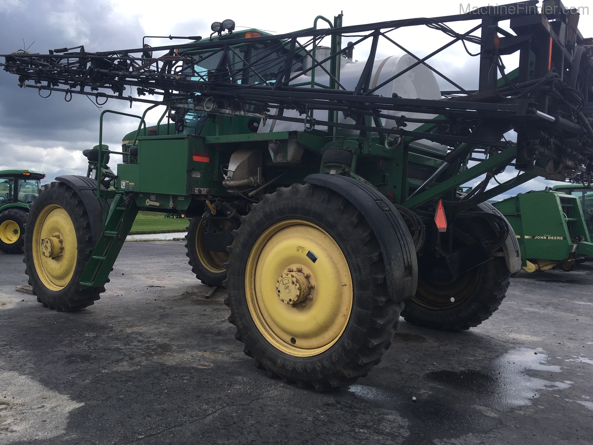 2003 John Deere 4710 Image 12