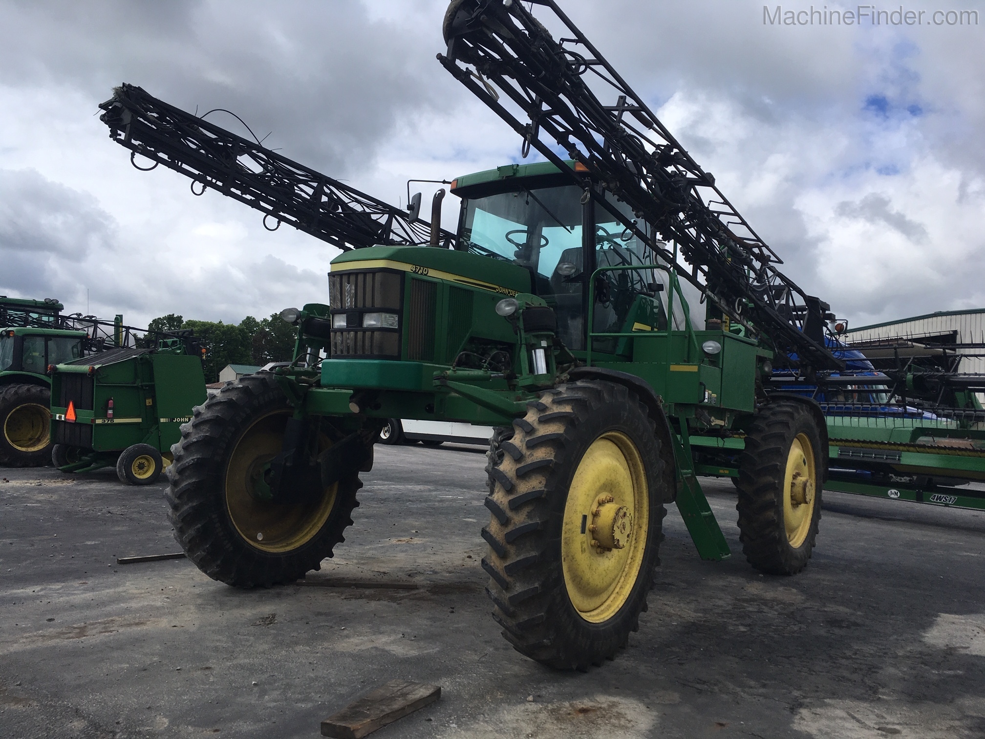 2003 John Deere 4710 Image 3