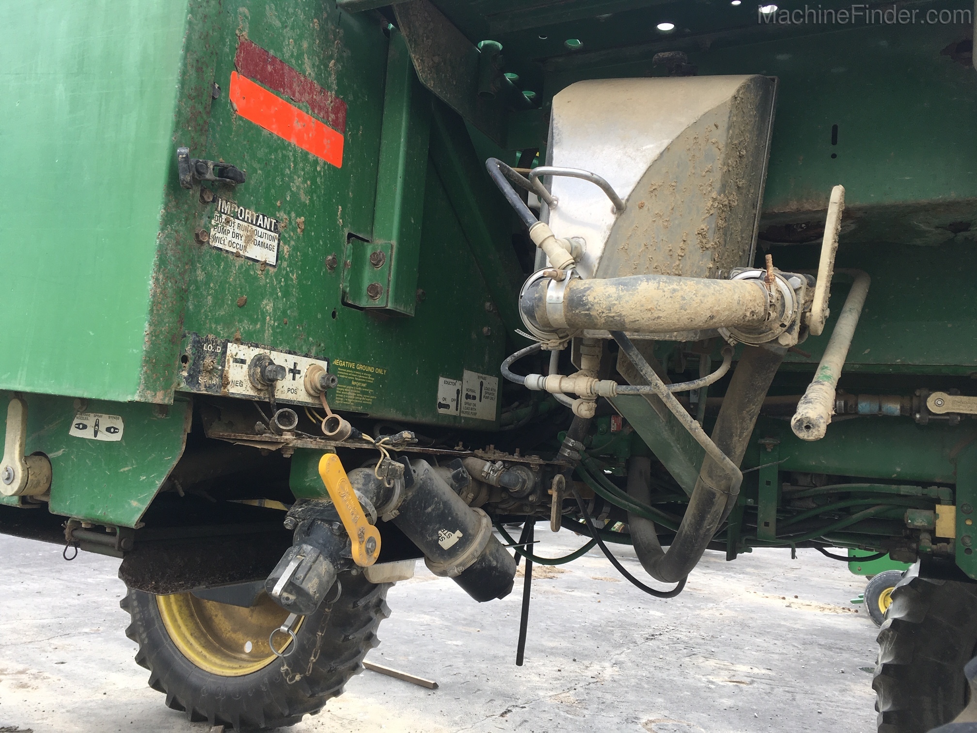 2003 John Deere 4710 Image 6