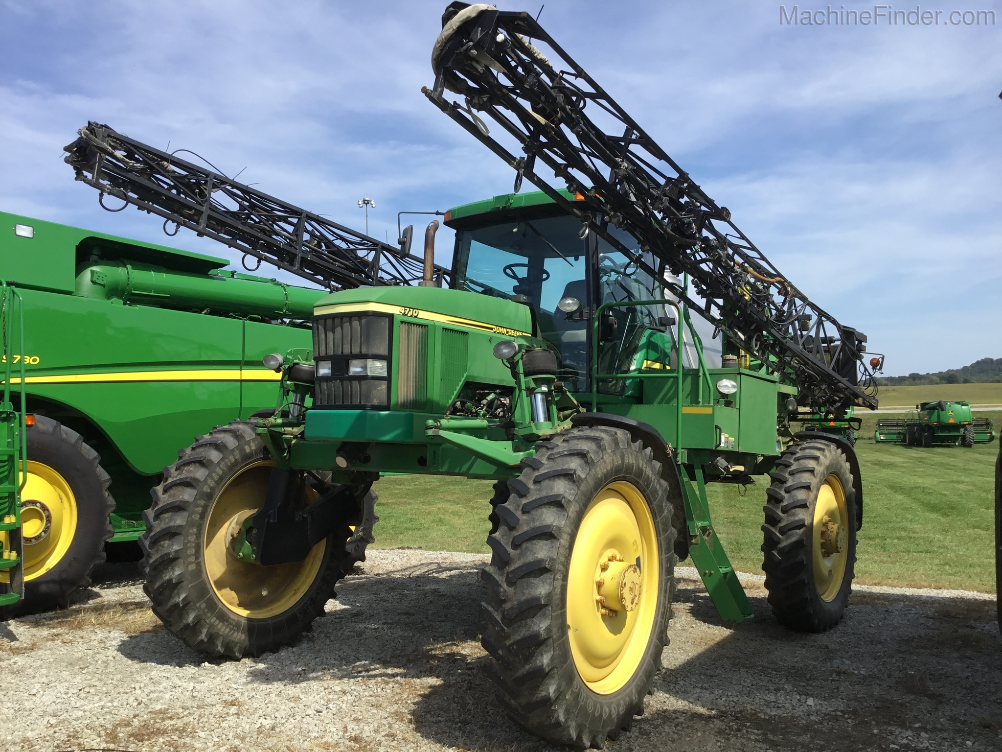2003 John Deere 4710 Image 1